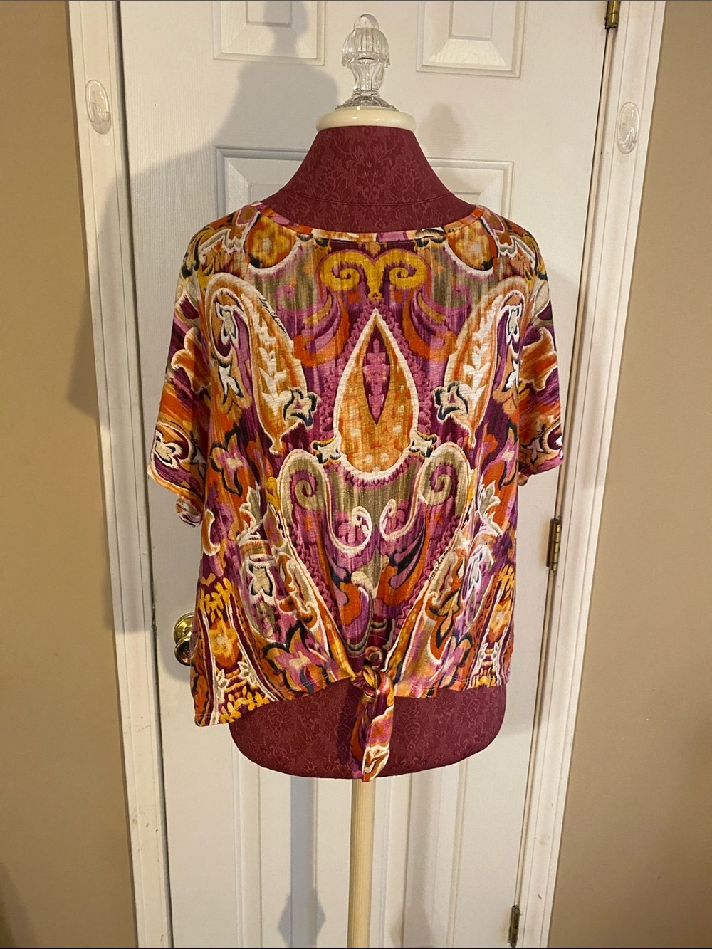 Chico’s Size Large Vibrant Paisley Print Tie-Front Top — Pink & Orange Olive
